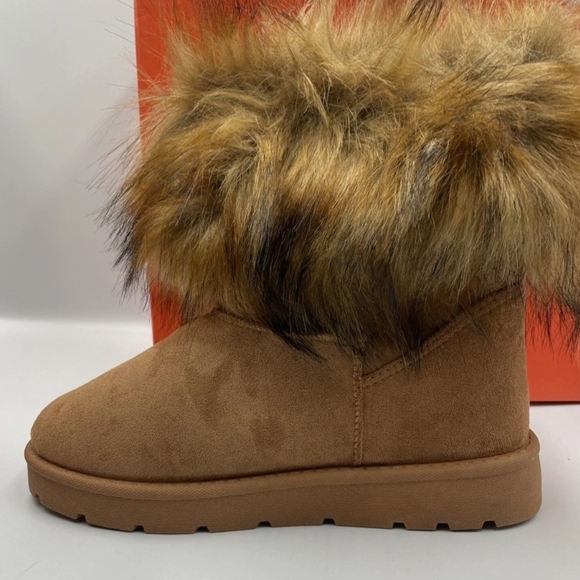Cozy Brown Ankle Boots with Faux Fur - Picture 6 of 7